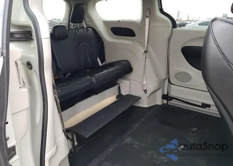 2019 Chrysler Pacifica Limited z USA, uszkodzony, nr VIN 2C4RC1GG9KR603769